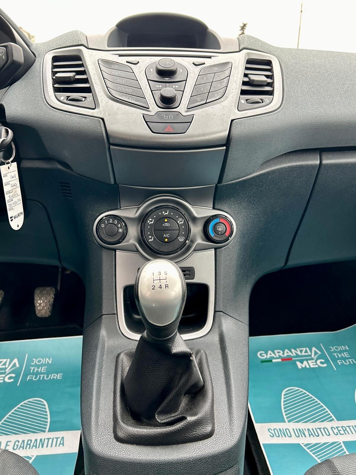 Ford Fiesta 1.4 TDCi 68CV 5 porte Titanium