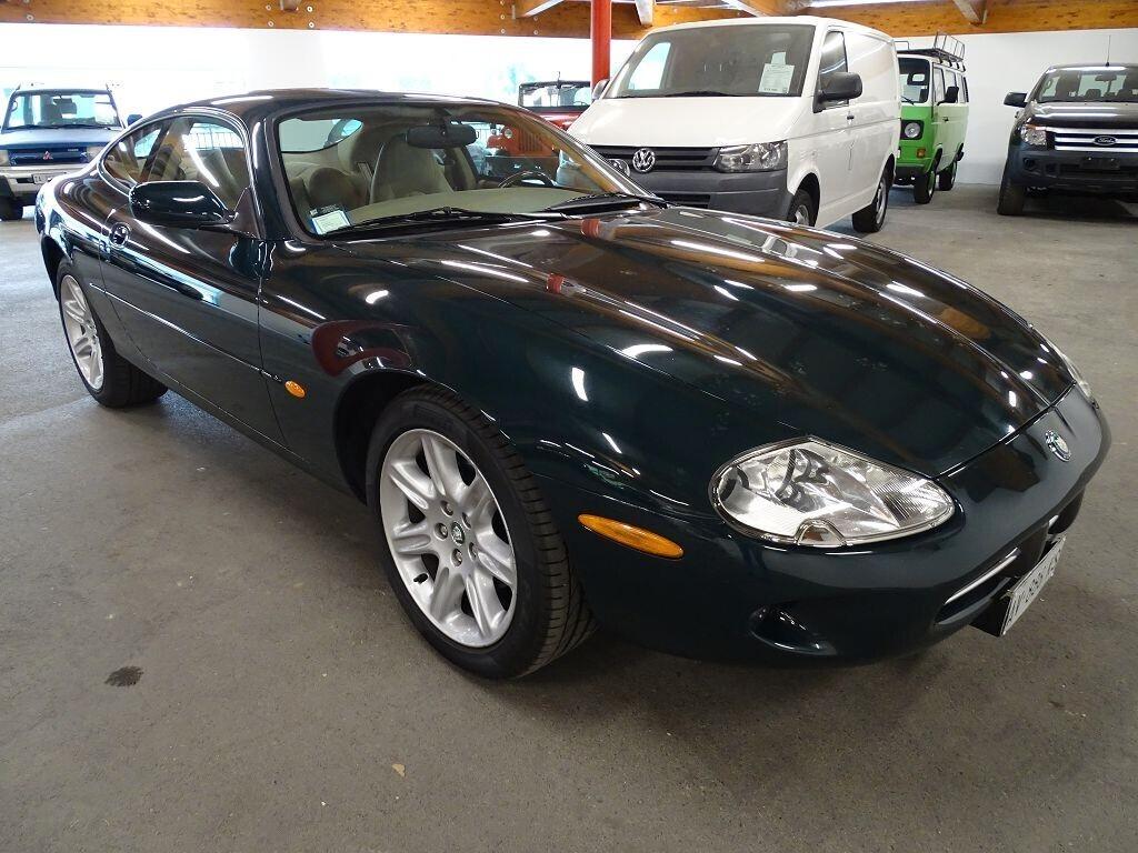 Jaguar XK8 4.0 V8 Coupé 284 CV 1a mano