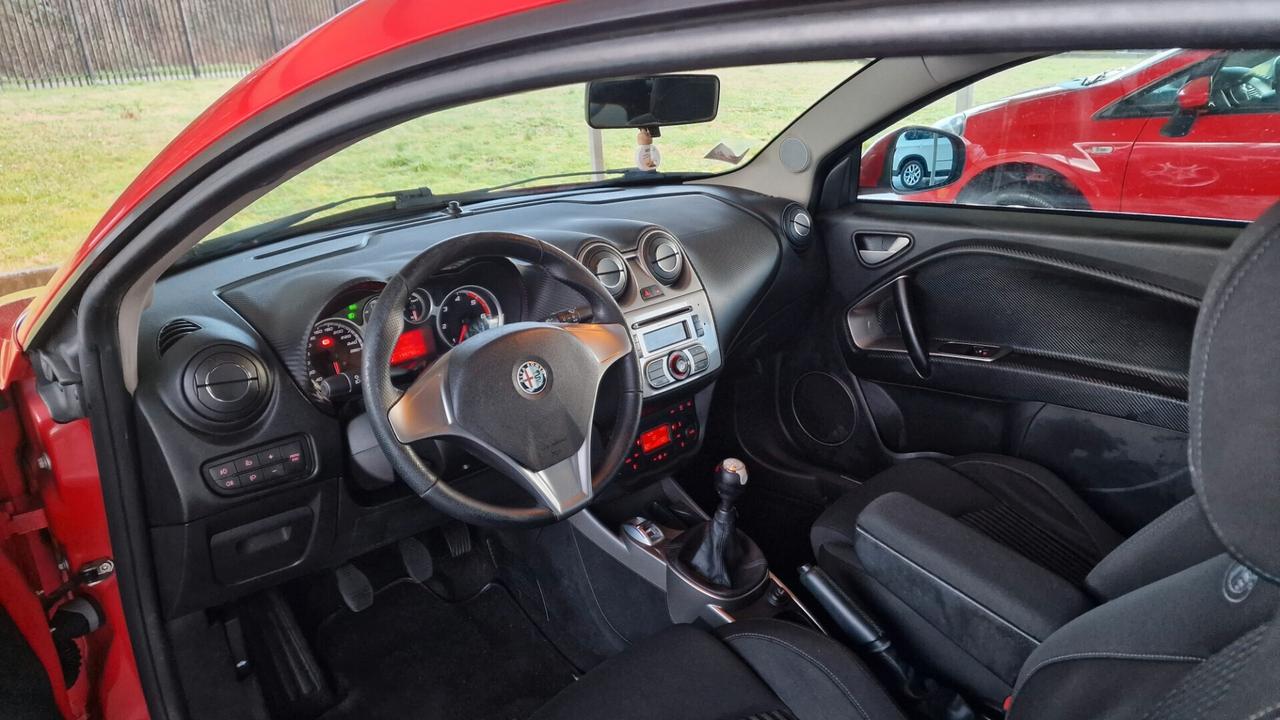 Alfa Romeo MiTo 1.6 JTDm 16V Distinctive Sport Pack