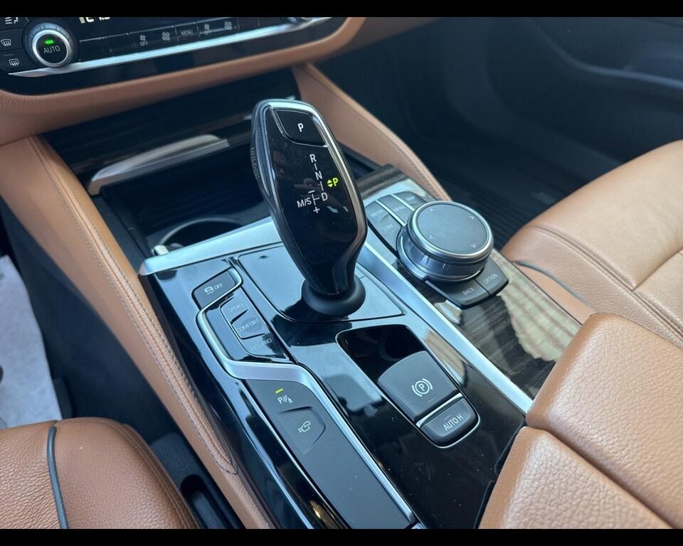BMW Serie 5 Berlina 520 d Luxury xDrive Steptronic