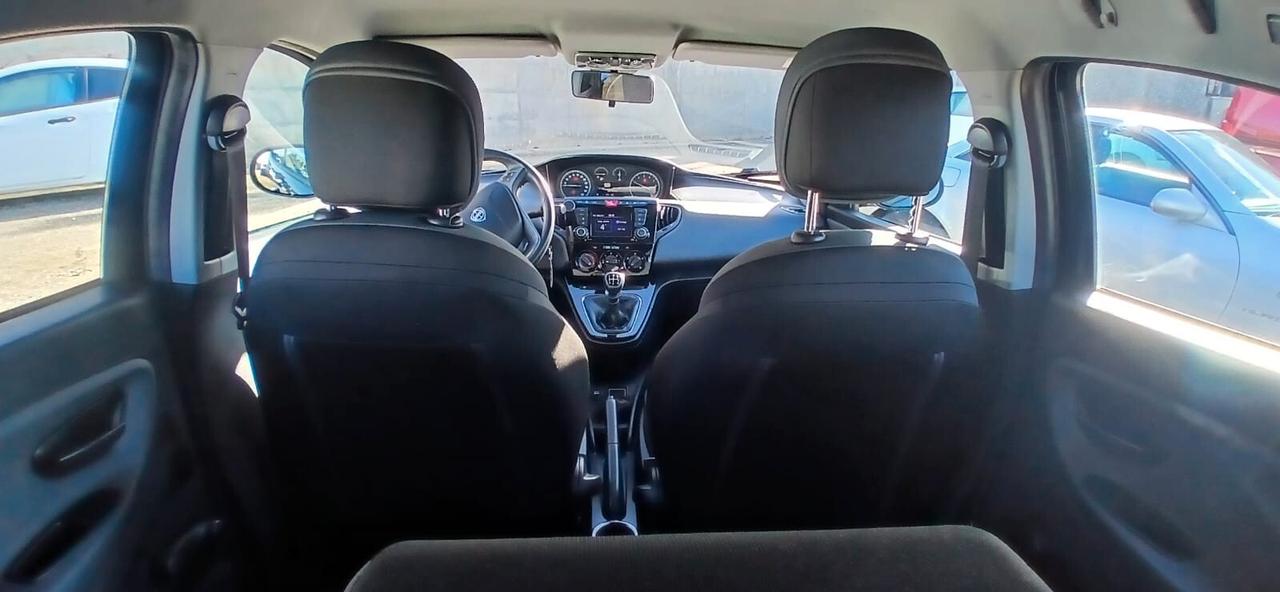 Lancia Ypsilon 1.2 69 CV GPL Gold - 2016