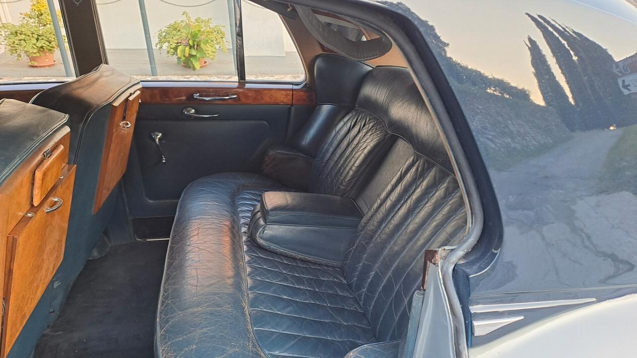 Bentley S2 RHD targhe italiane