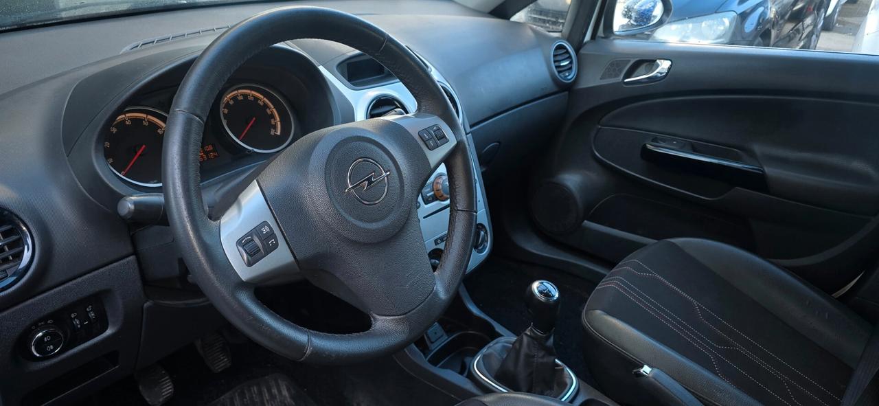 Opel Corsa 1.2 85CV 5 porte GPL-TECH Edition