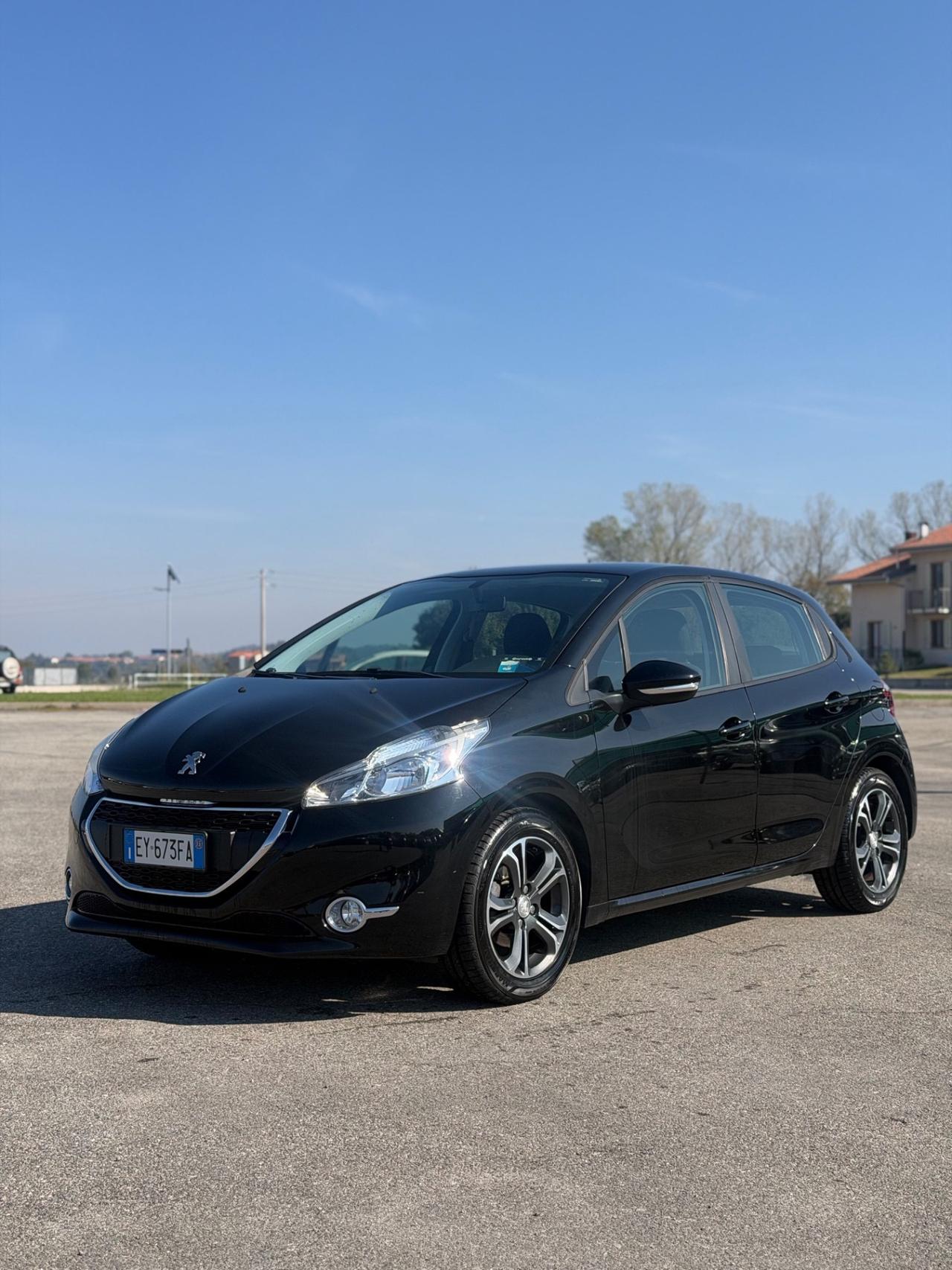 Peugeot 208 GARANZIA 12 MESI