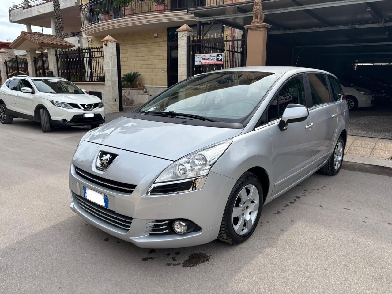Peugeot 5008 1.6 HDi 112CV Allure