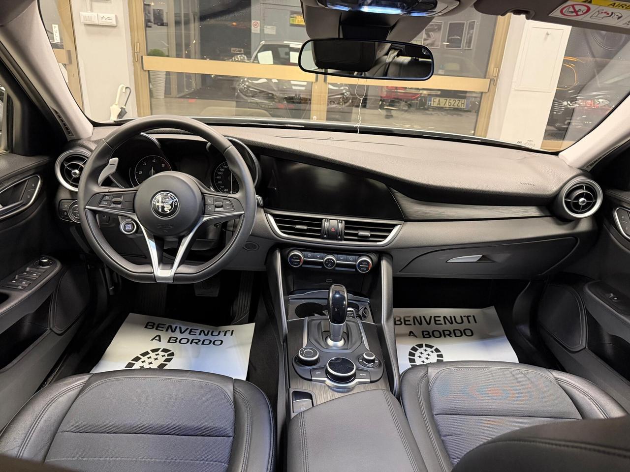 Alfa Romeo Giulia 2.2 Turbodiesel 180 CV AT8 Business Sport Launch Ed.