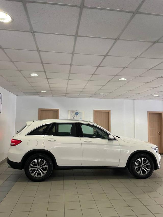 MERCEDES-BENZ GLC 220 d 4Matic Business