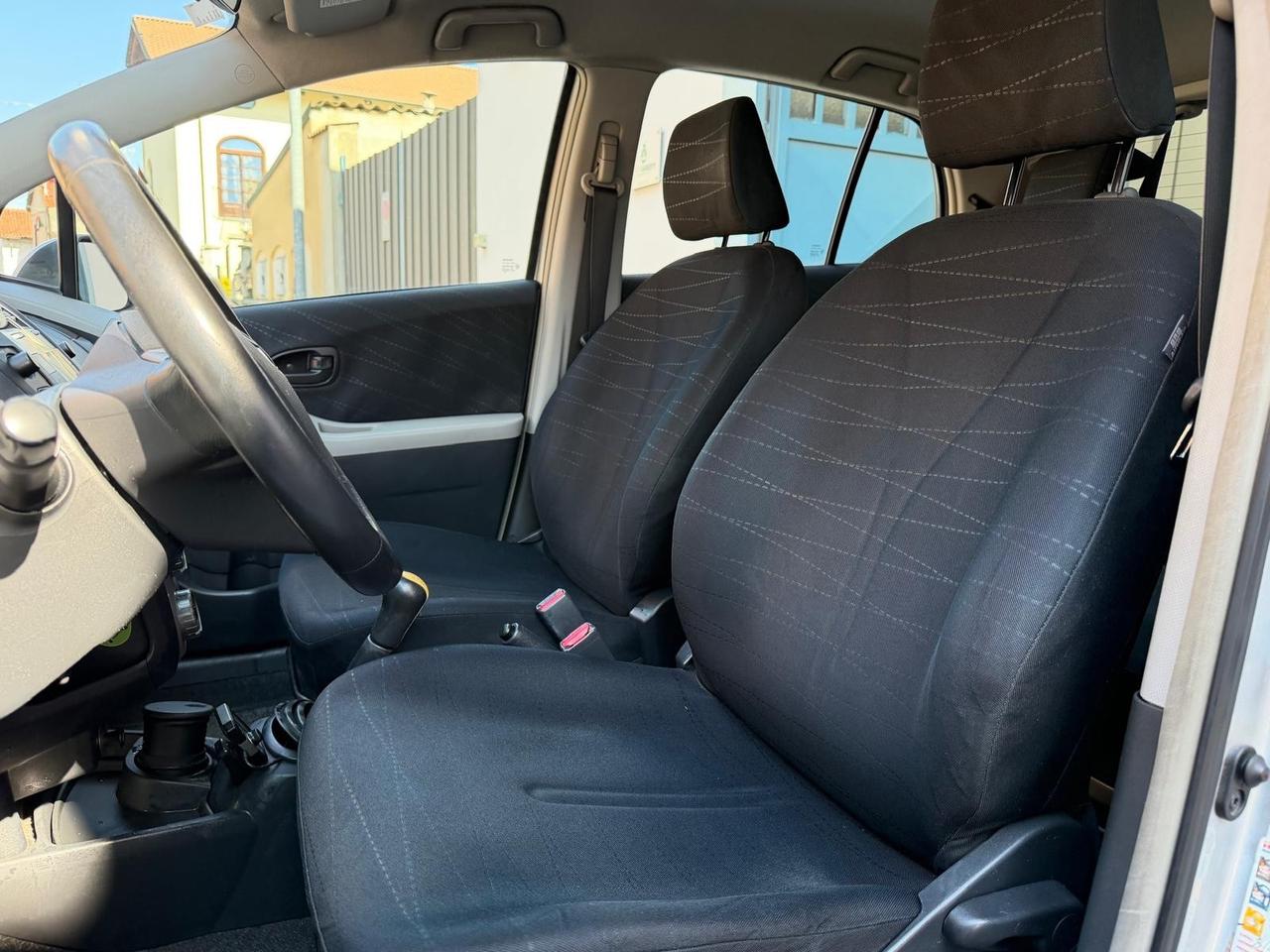 Toyota Yaris 1.0 5 porte