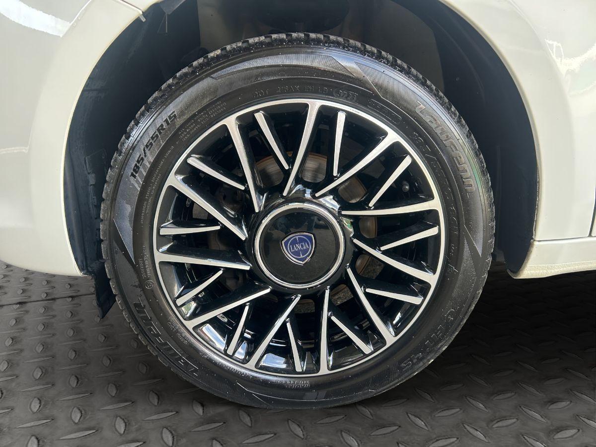 LANCIA - Ypsilon - 1.2 69 CV 5p. Platinum