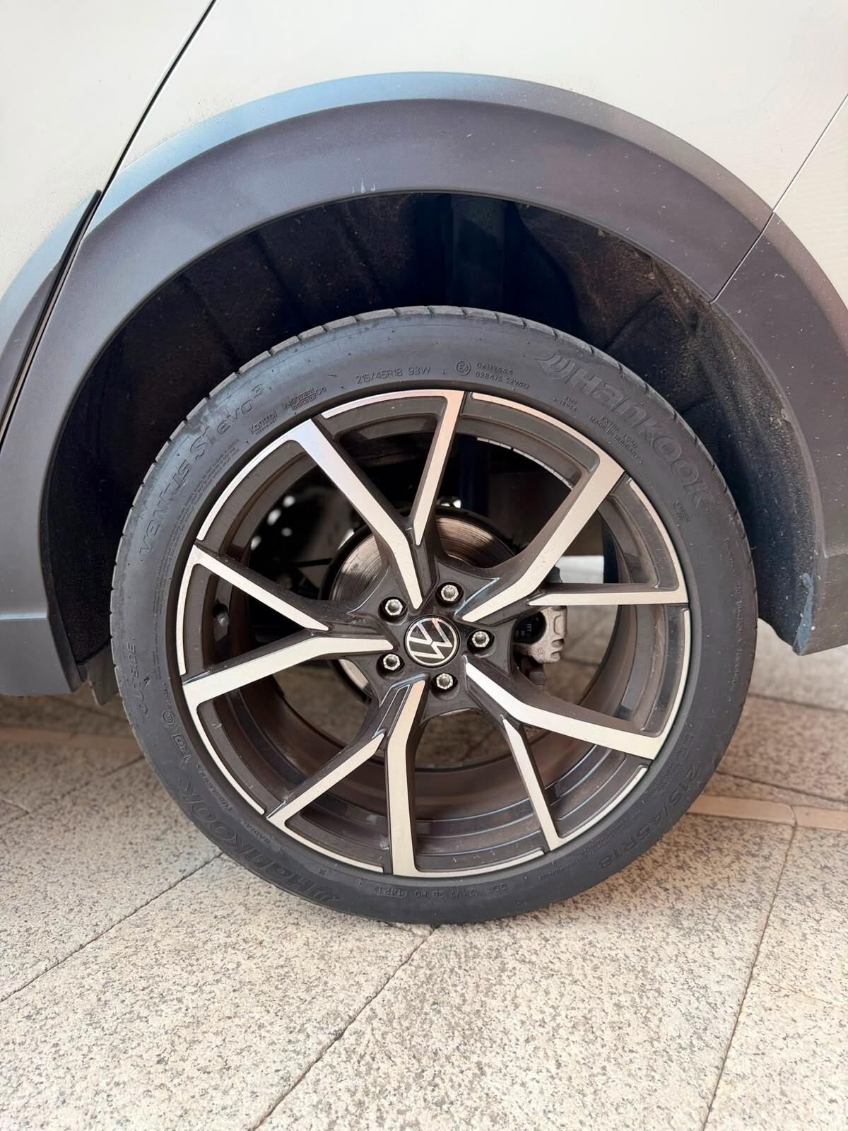Volkswagen Taigo 1.0 TSI 110 CV DSG Life Cerchi in lega 17" e VETRI OSCURATI
