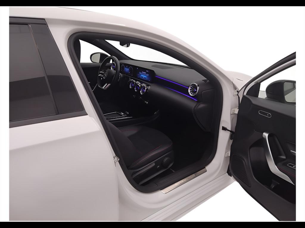 Mercedes-Benz Classe A - W177 2018 - A 180 d Premium auto
