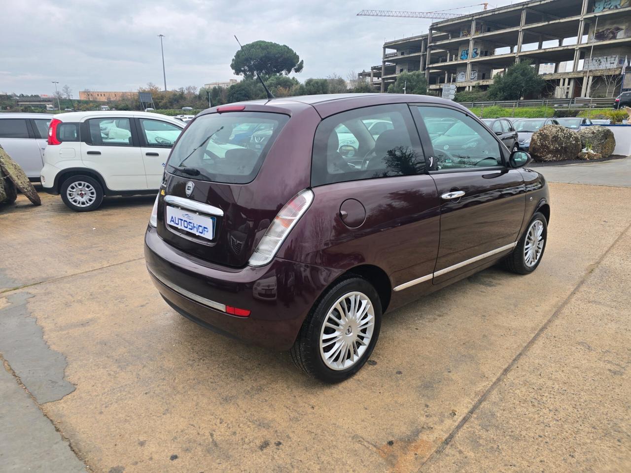 Lancia Ypsilon 1.2 Oro Bianco