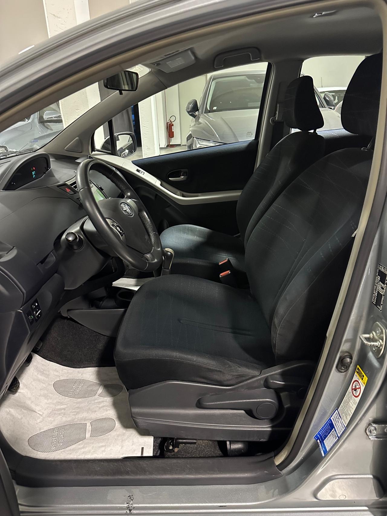 Toyota Yaris 1.3 5 porte Sol