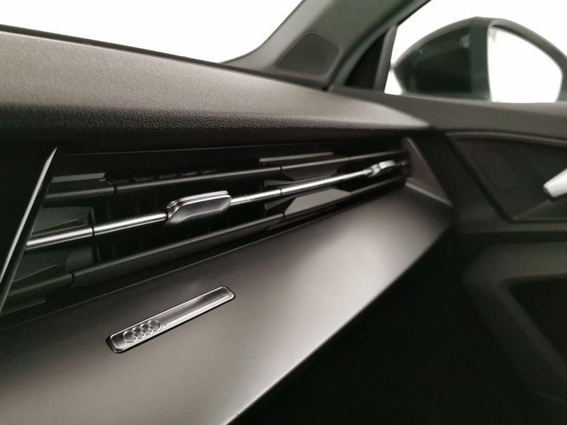 Audi A3 Sedan 35 2.0 tdi S line edition s-tronic
