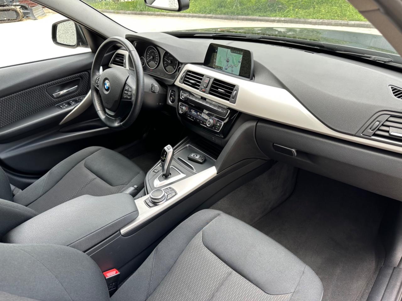 Bmw 320 320d xDrive Touring Business Advantage