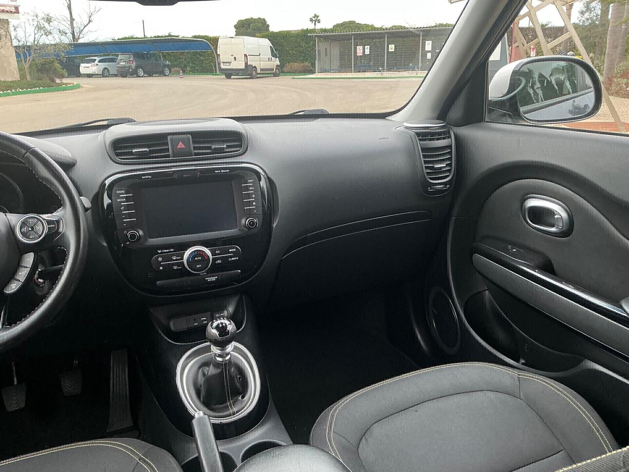 KIA SOUL 1.6 CRDI 136 Cv STRAFULL BI-COLOR 10/2016