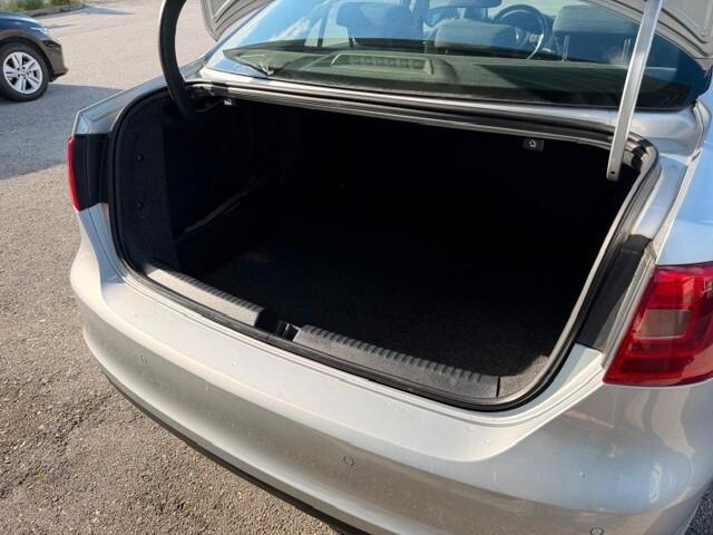 Volkswagen Jetta 1.6 TDI DSG BlueMotion Technology