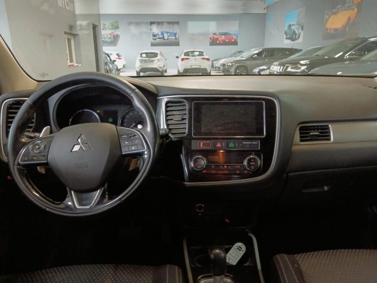 Mitsubishi Outlander 7 posti 4x4 Diesel Automatica