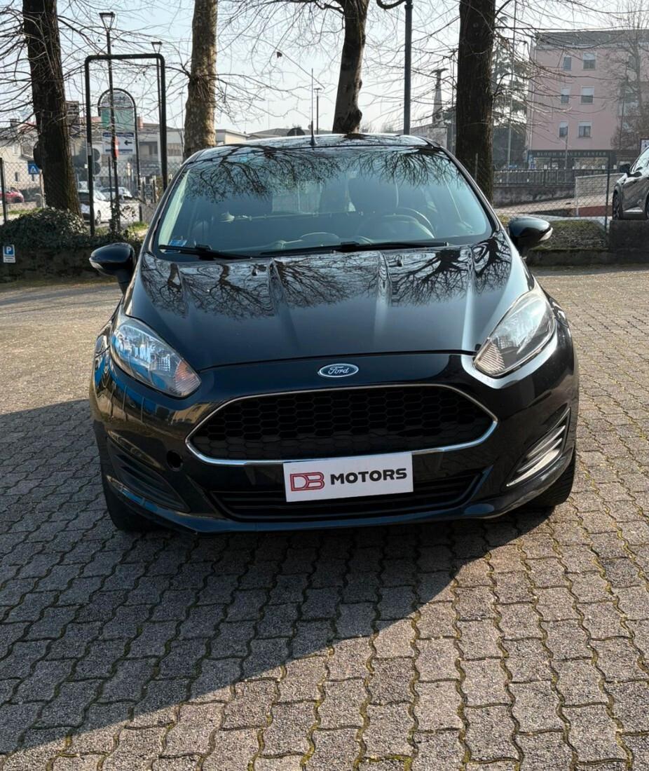 Ford Fiesta 1.2 60CV 5 porte Black & White Edition