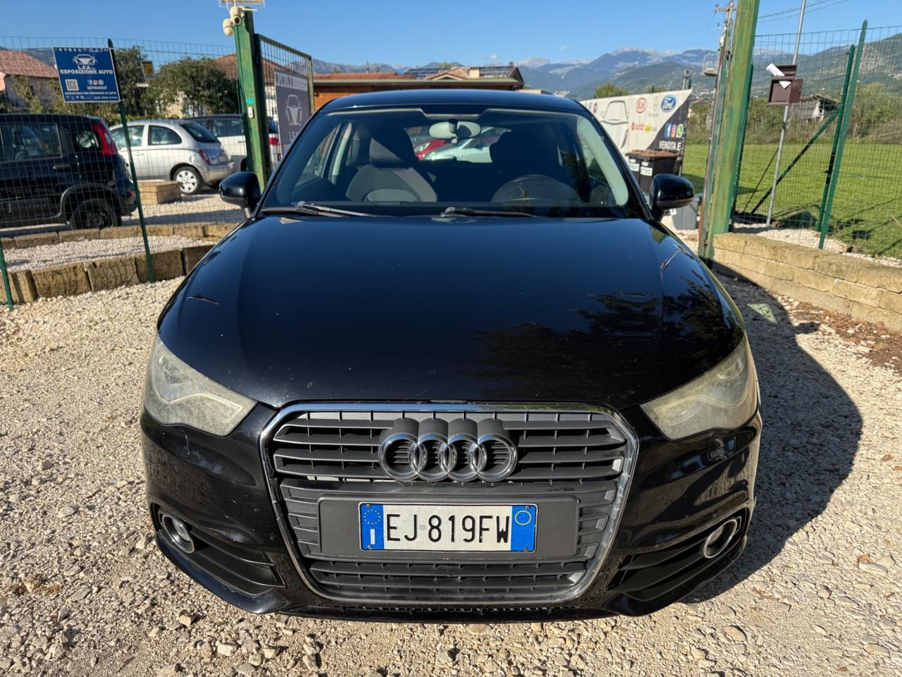 Audi A1 1.6 TDI 105 CV Attraction con GANCIO TRAINO A SCOMPARSA