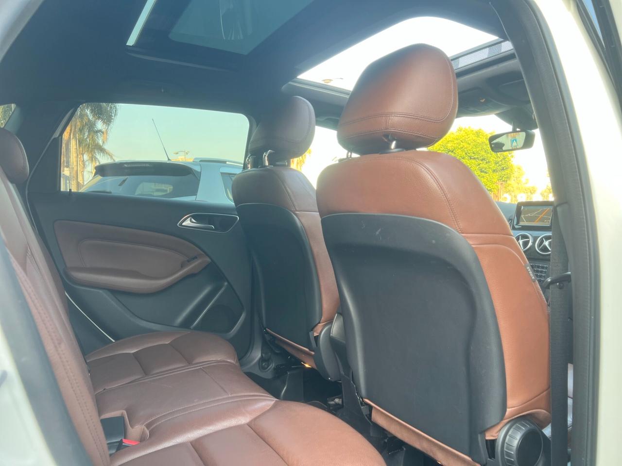 Mercedes Classe B180 TETTO APRIBILE PREMIUM - 2013