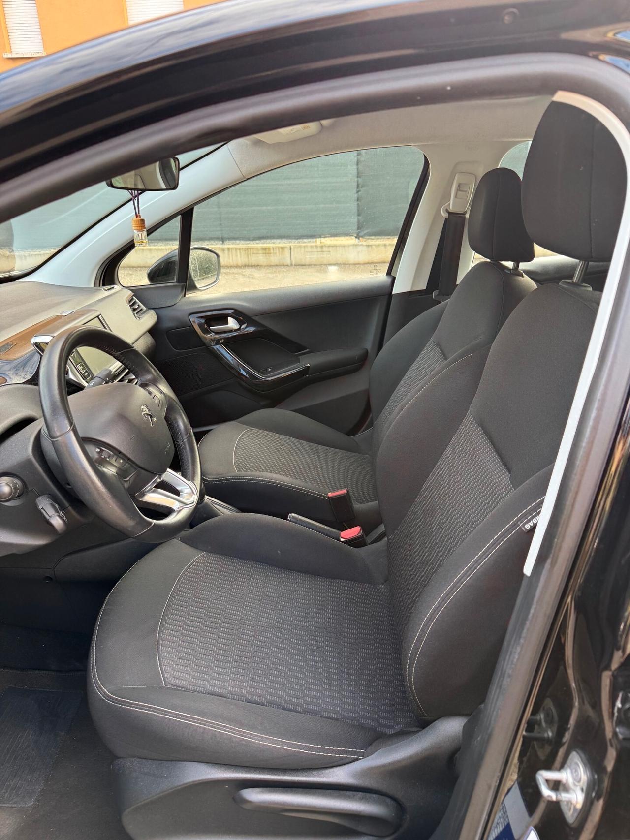 Peugeot 208 1.2 GPL - NAV. - NEOP. - 12 MESI DI GARANZIA -