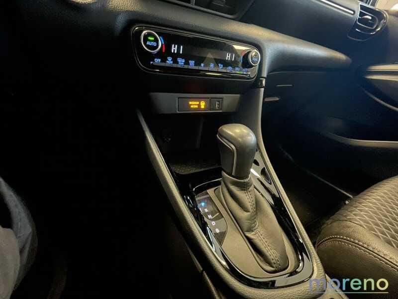 Toyota Yaris 1.5 hybrid Lounge