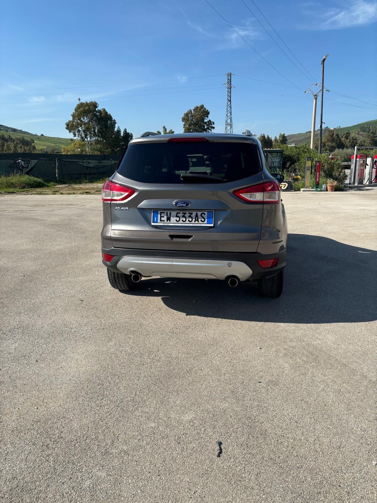 Ford Kuga 2.0 TDCI 140 CV 2WD Titanium