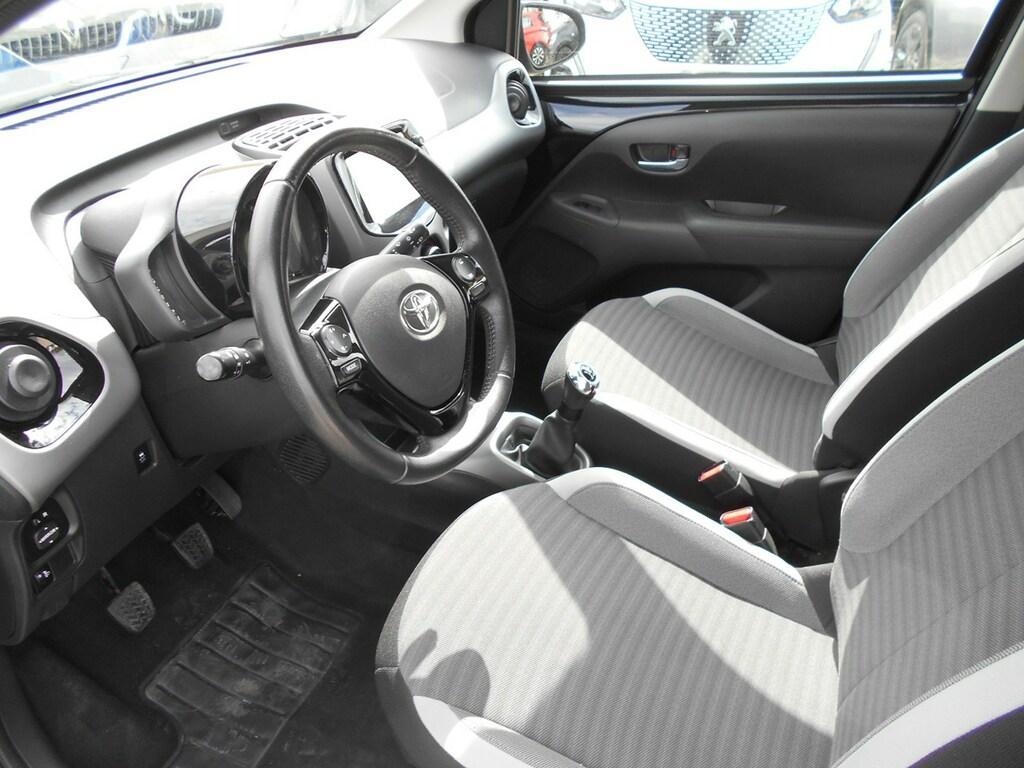 Toyota Aygo 5 Porte 1.0 VVT-i x-business