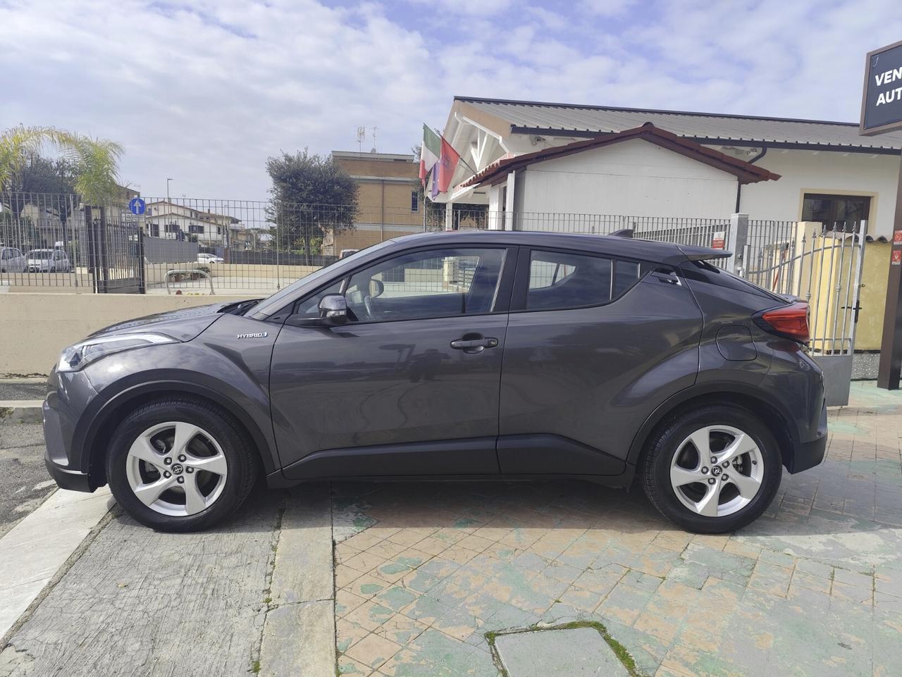 Toyota C-HR 1.8 Hybrid E-CVT Business