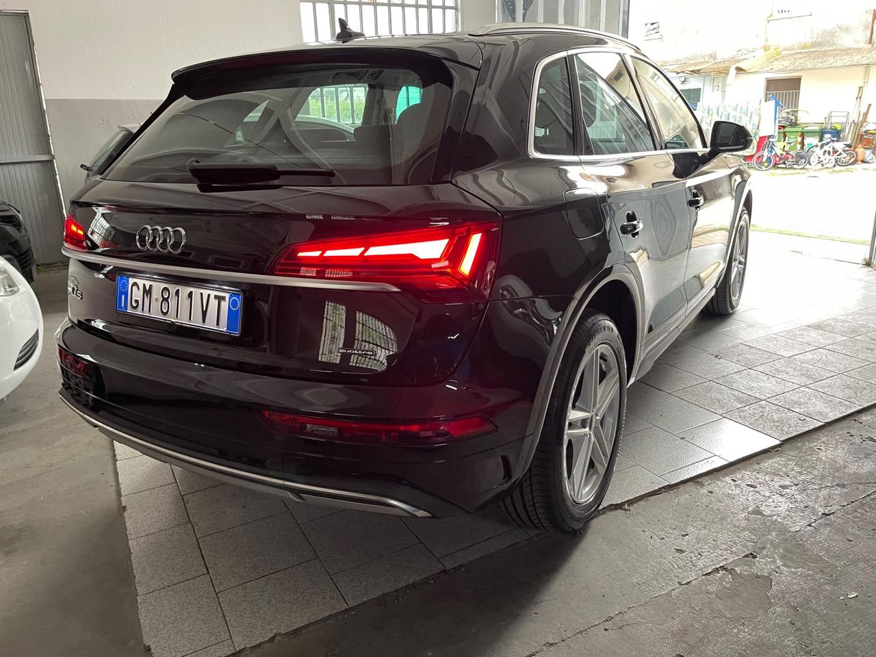 Audi Q5 40 TDI 204 CV quattro S tronic Identity Black