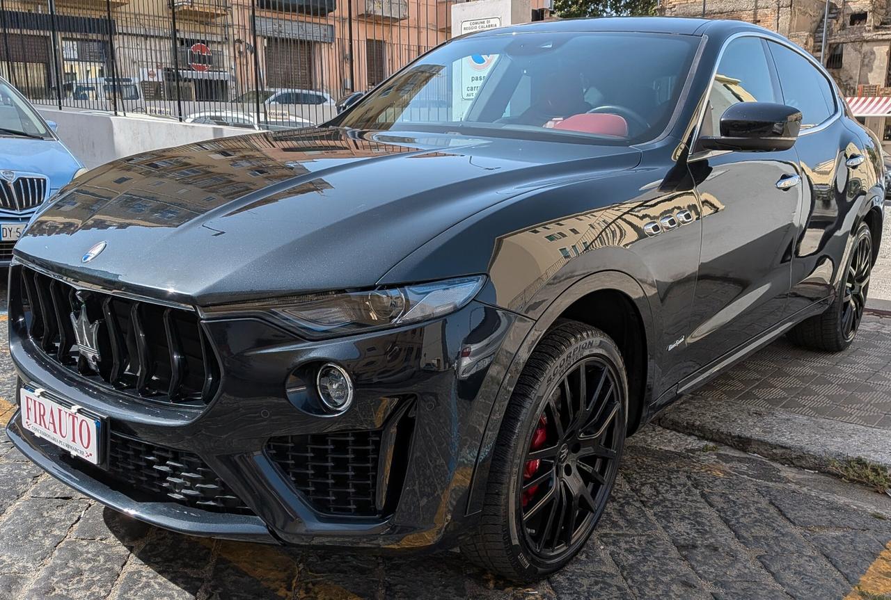 Maserati Levante V6 250cv Diesel AWD Gransport