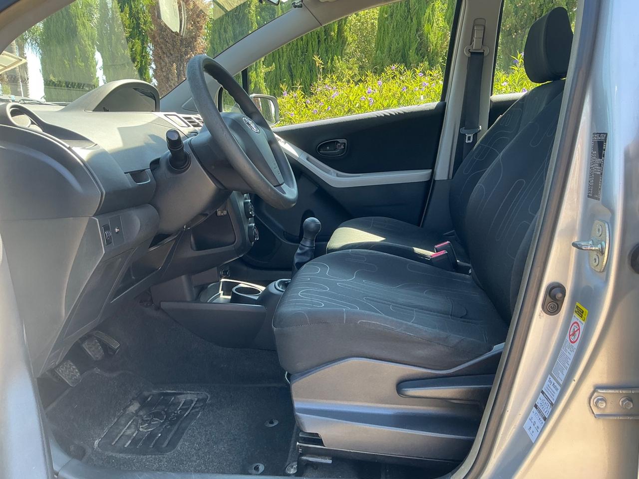 TOYOTA YARIS 1.0 BENZINA 2011