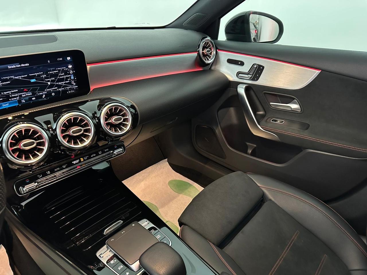 MERECEDES CLASSE A 180 PREMIUM TETTO/LUCI AMBIENTE/360