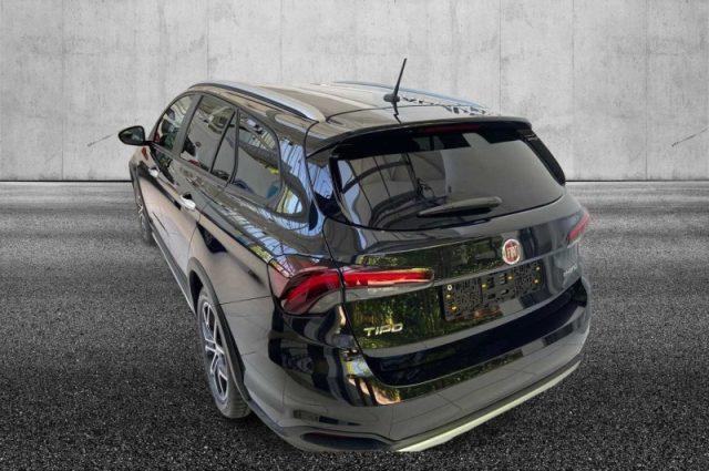 FIAT Tipo 1.5 Hybrid DCT SW Cross