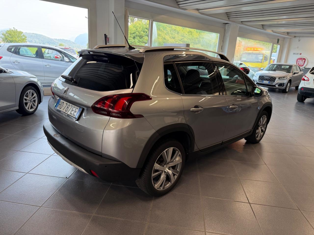 Peugeot 2008 PureTech Turbo 110 EAT6 S&S Black Matt