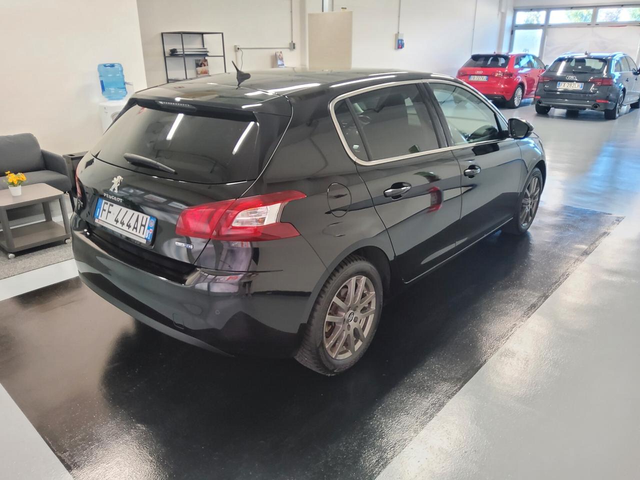Peugeot 308 BlueHDi 120 S&S Allure