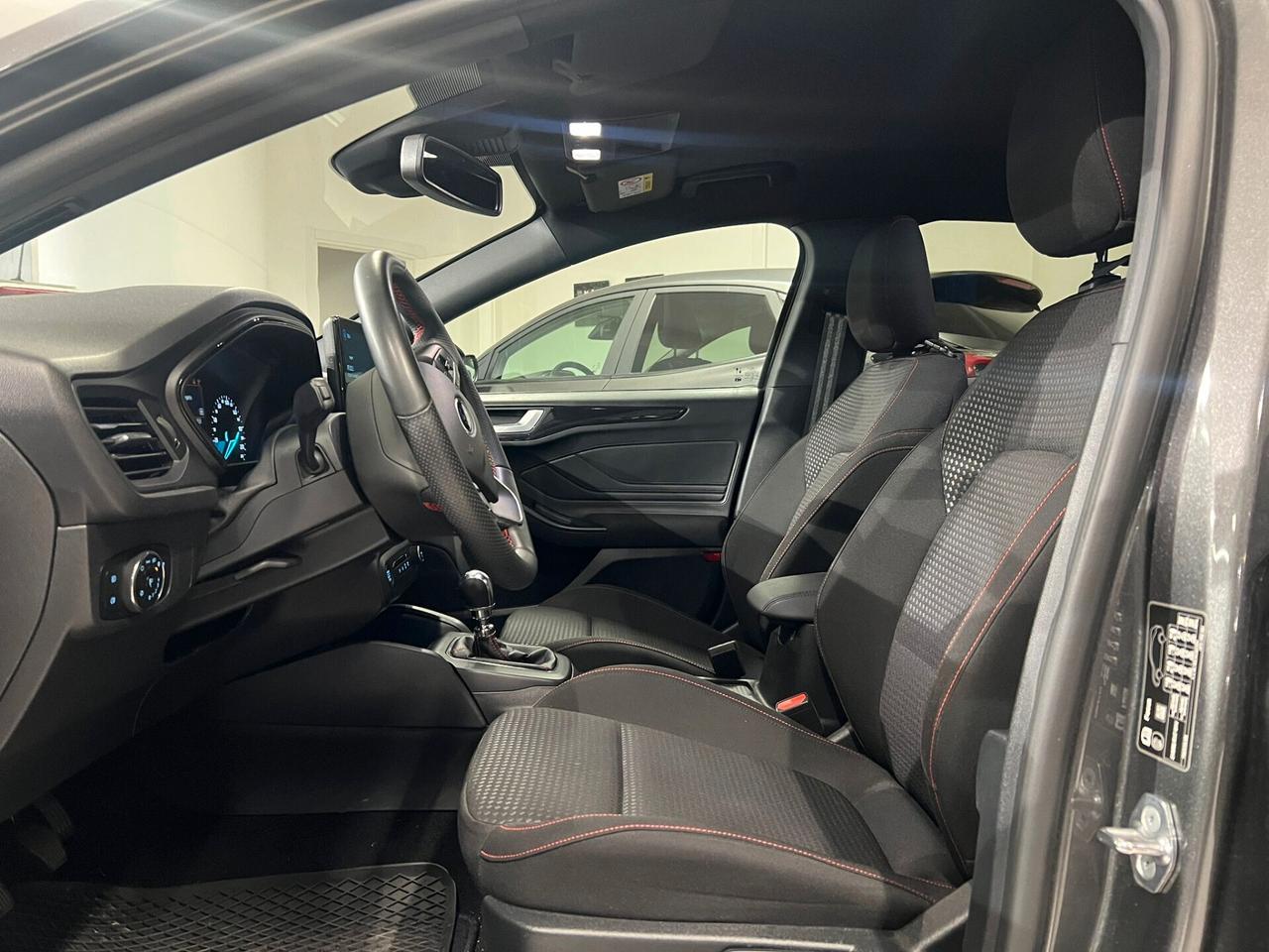 Ford Focus 1.0 EcoBoost Hybrid 125 CV 5p. ST-Line