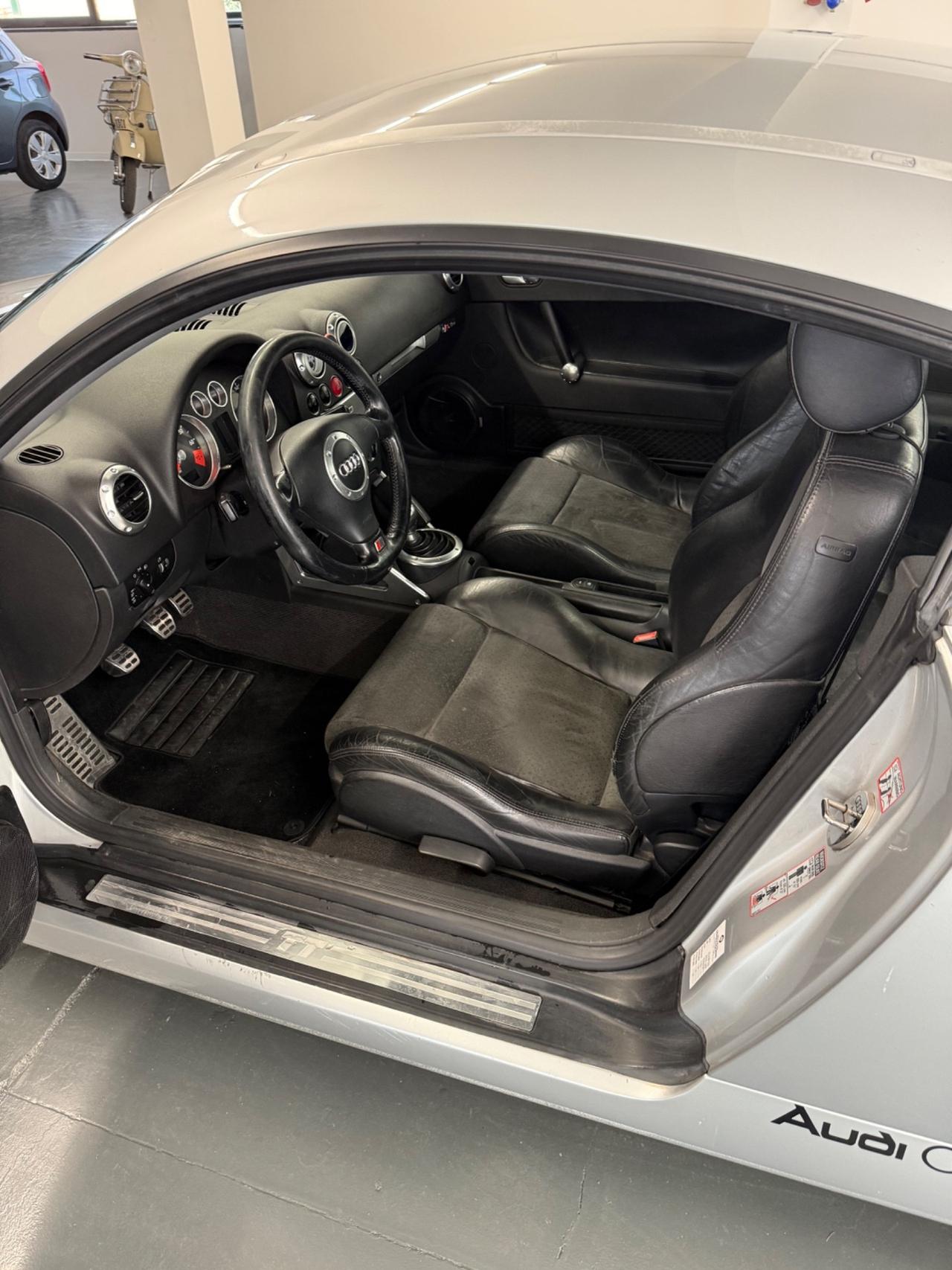 Audi TT Coupé 1.8 T 20V 179 CV cat