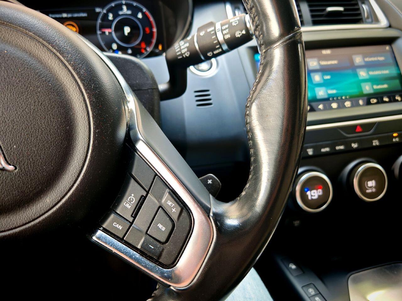Jaguar E-Pace 2.0D AWD 240cv R-Dynamic My19
