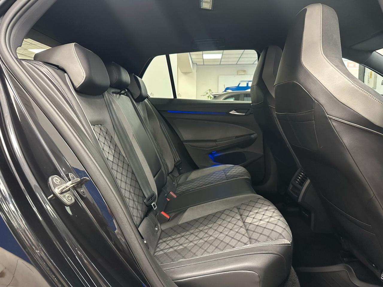 Volkswagen Golf 2.0 TDI 150 CV DSG SCR R-Line