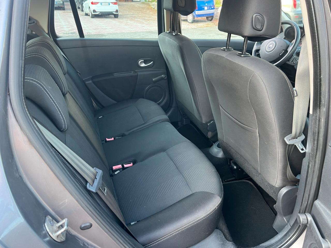 Renault Clio 1.2 16V SporTour Dynamique