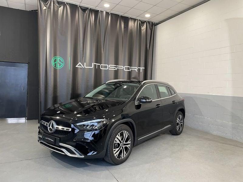Mercedes-Benz GLA GLA 180 Automatic Progressive Advanced