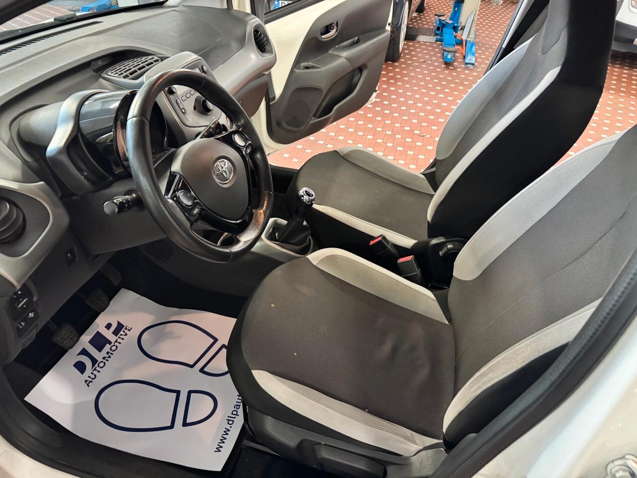 Toyota Aygo 1.0 VVT-i 69 CV 5 porte x-wave TSS - UNICO PROPRIETARIO