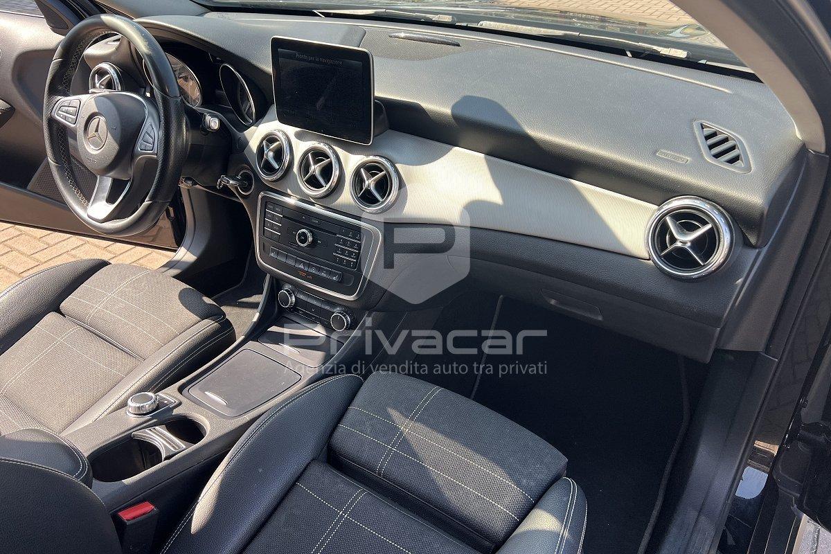 MERCEDES GLA 200 d Sport