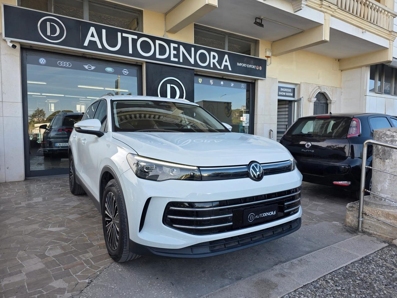 Volkswagen Tiguan 2.0 TDI 150 CV SCR DSG Life#LED#NAVI#CAM#CARPLAY#MASSAGGIO#AMBIENT LIGHT