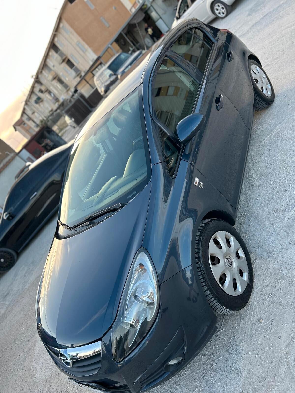 Opel Corsa 1.2 80CV 5 porte GPL-TECH Edition