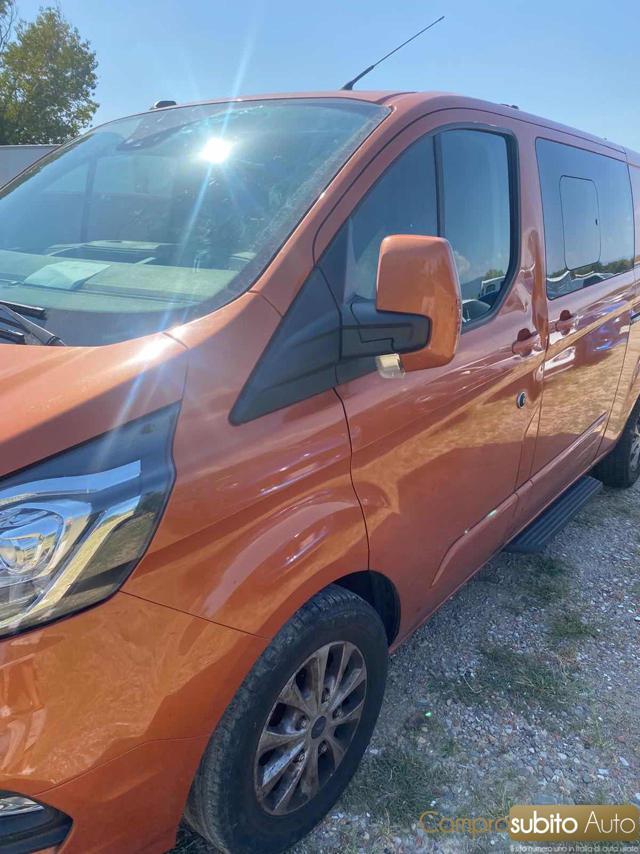 FORD Transit Custom 320 2.0 EcoBlue 6 POSTI 130 PC Combi + IVA 22%