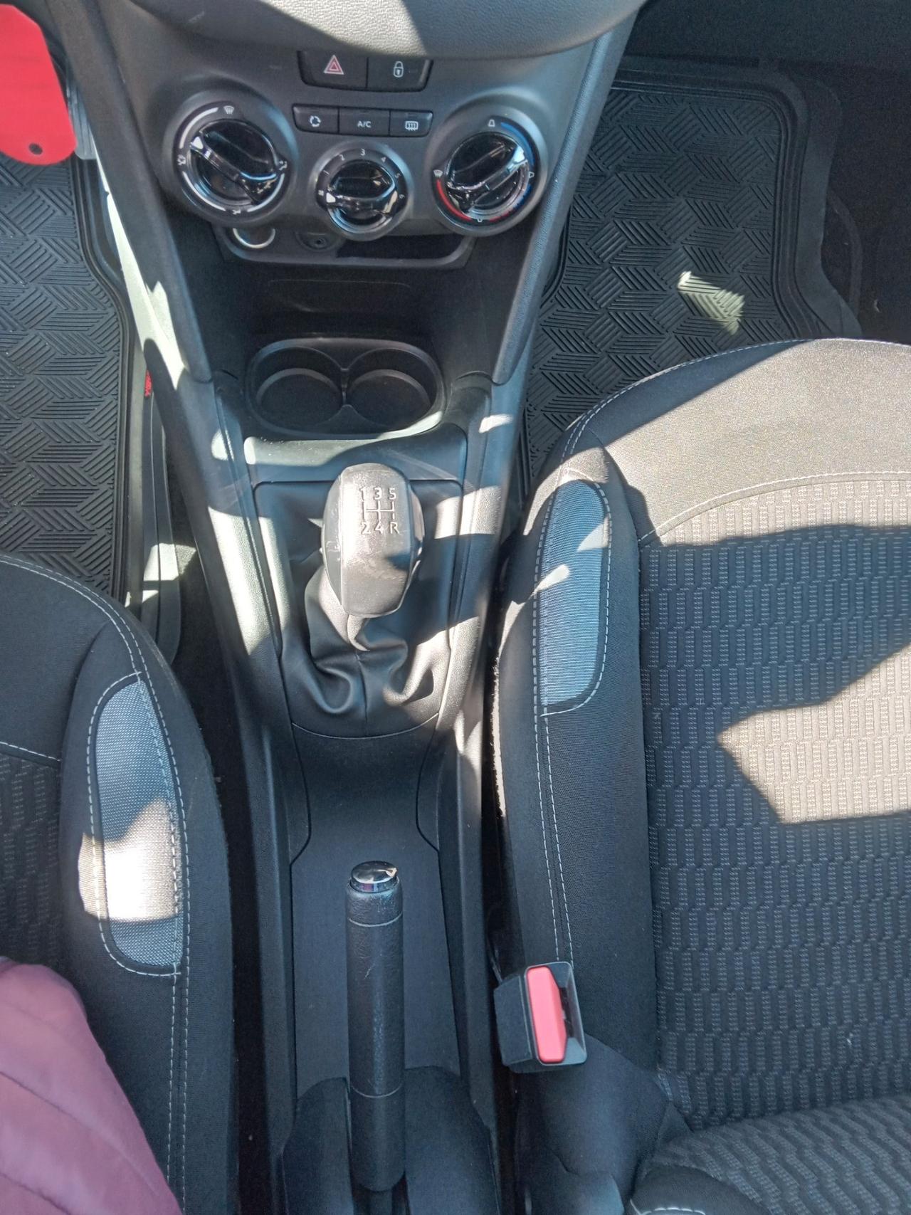 Peugeot 208 PureTech 68 5 porte Active PER NEOPATENTATI