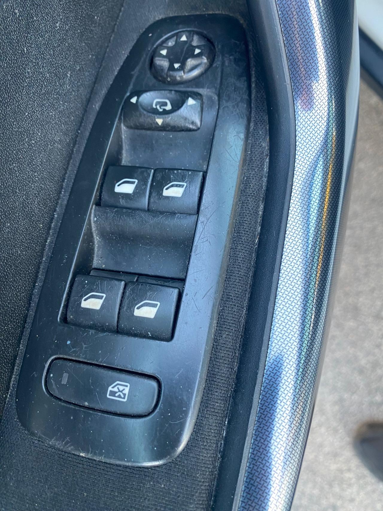 Peugeot 2008 HDI 2014 Full Navi Led Tetto
